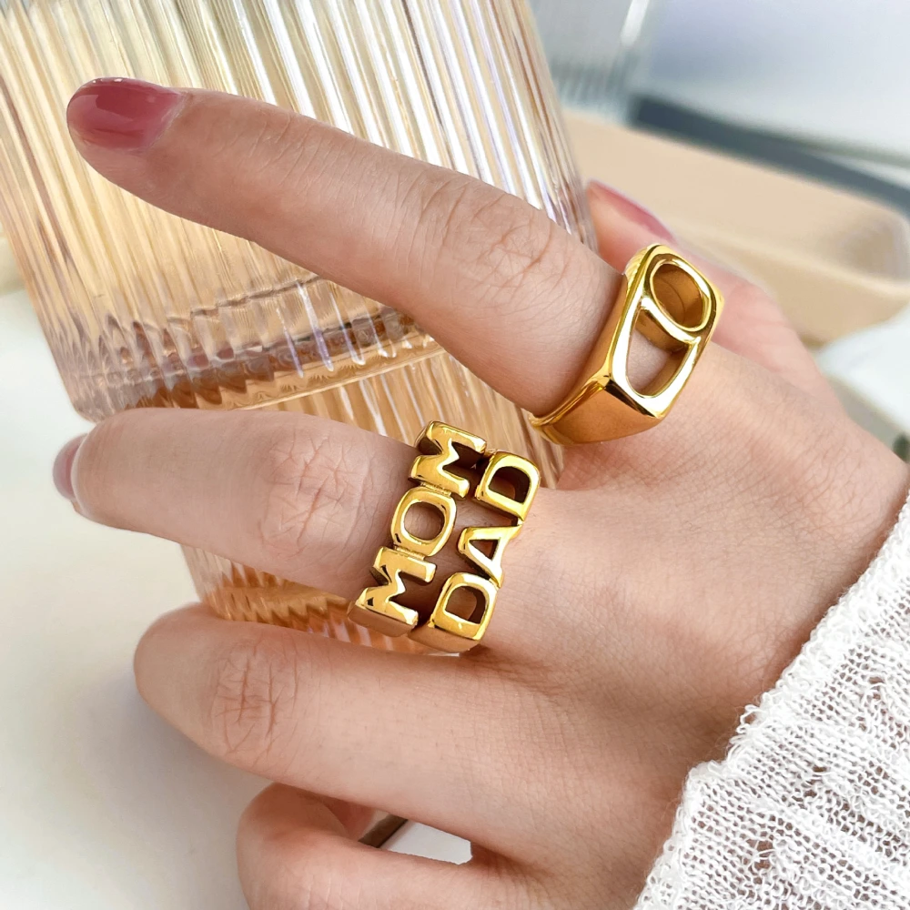 Geometric Hollow D-shaped Ring Letter Design