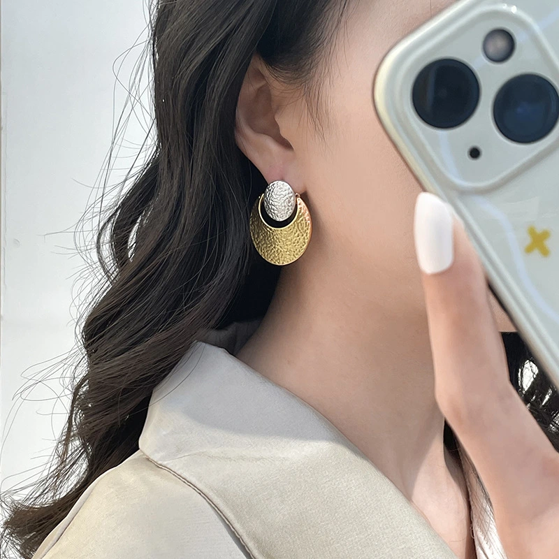 Stylish Retro Exaggerated Contrast Earrings