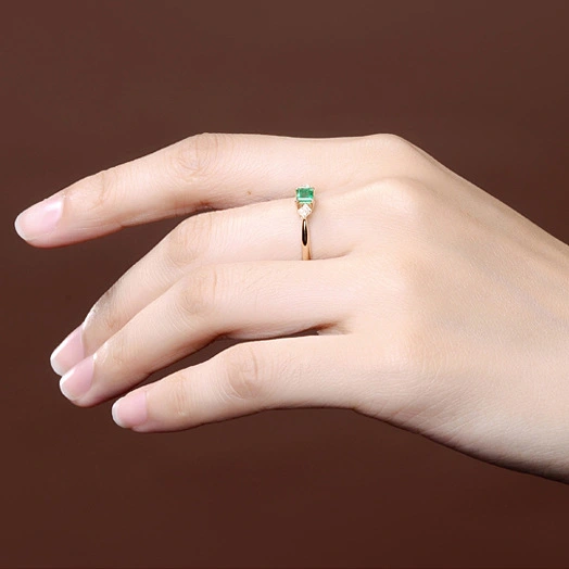 18K Gold Simulation Square Emerald Ring