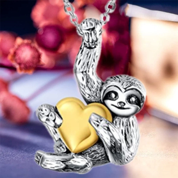 Exquisite Fashion Creative Women's Sloth Necklace Silvery Necklace Animal Jewelry Accessories Vintage Sloth Necklace To Express Love Women's Valentine's Day Anniversary Gift