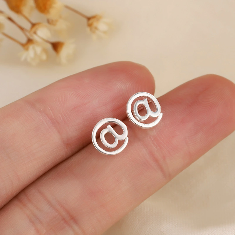 Fashion Personality All-match Simple Japanese Word Letter Earrings