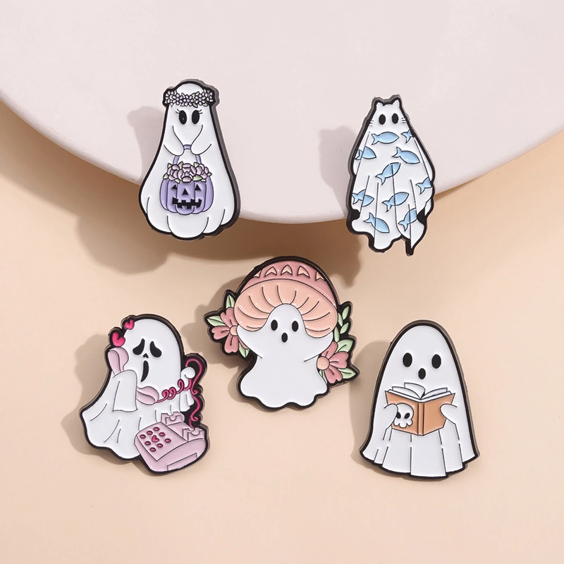 Halloween Cute Ghost Shape Metal Brooch Cartoon Accessories