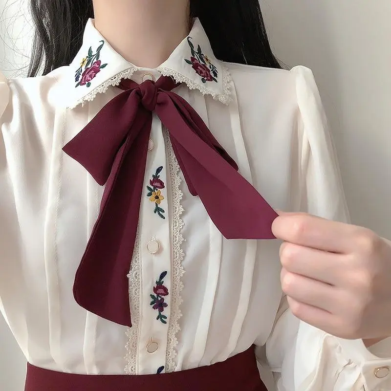 Spring Autumn Women Gorgeous Blouse Turn-Down Collar Floral Embroidery Chiffon Blusas Vintage Elegant Bow Lady Shirt