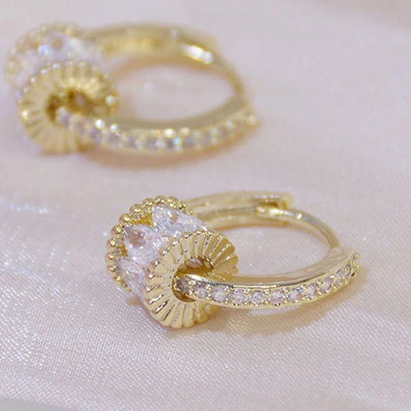 Sparkling 4A CZ Earrings Paved Crystal Huggies Earrings Gold Plated Hoop Rolling Earrings for Women Delicate Personality Bridal Banquet Party Fine Jewelry