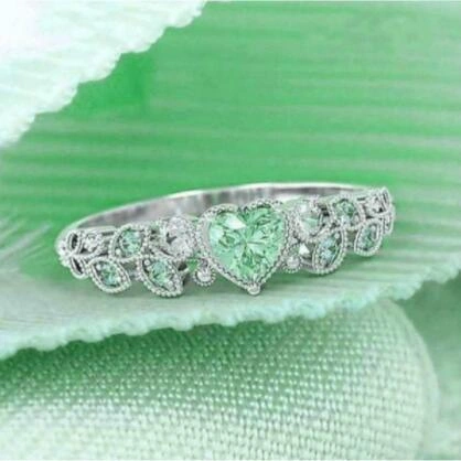 4 Colors Beautiful Woman Fashion Accessories Exquisite Leaf Heart Ring Elegant Noble Princess's Proposal Engagement Wedding Charming Ring Anniversary Gift Birthday Party Christmas Gift Size US4-11 Bague Femme