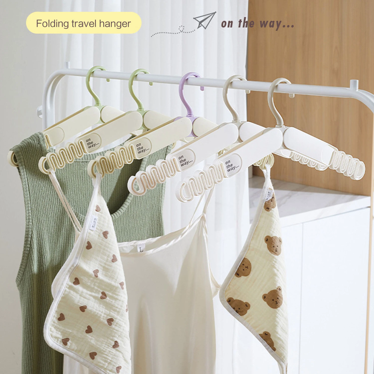 Plastic Hangers Clothes Hangers for Clothing, Folding Travel Hangers