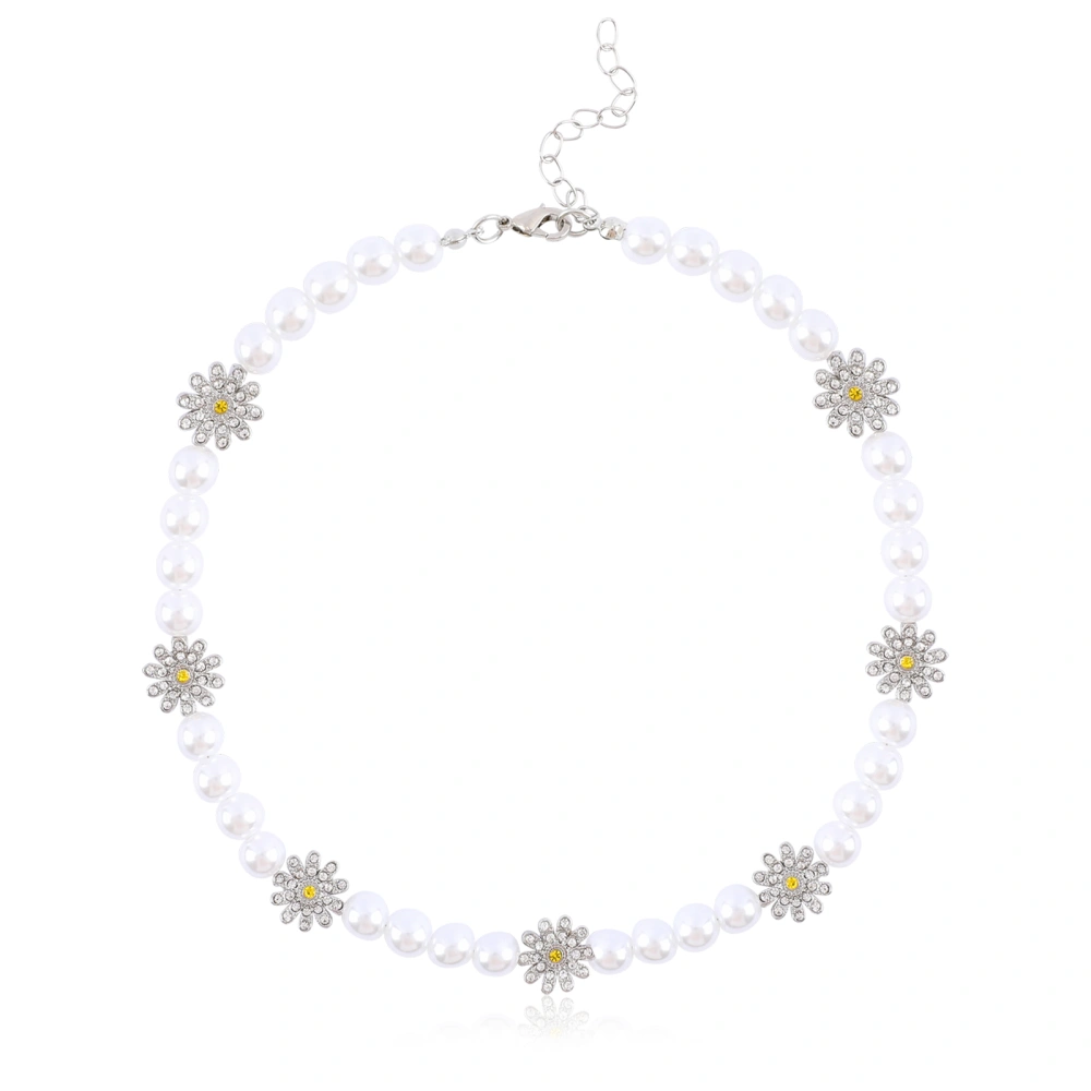 Silver flower pearl necklace