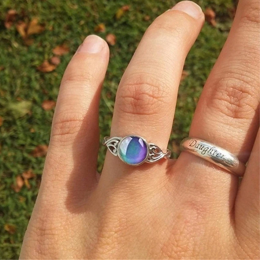 Sweet Color-changing Thermostone Ring