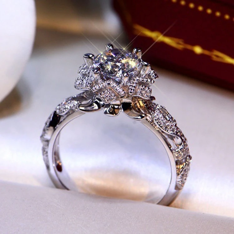 New Fashionable Diamond Flower Shape Ladies Wedding Engagement Ring