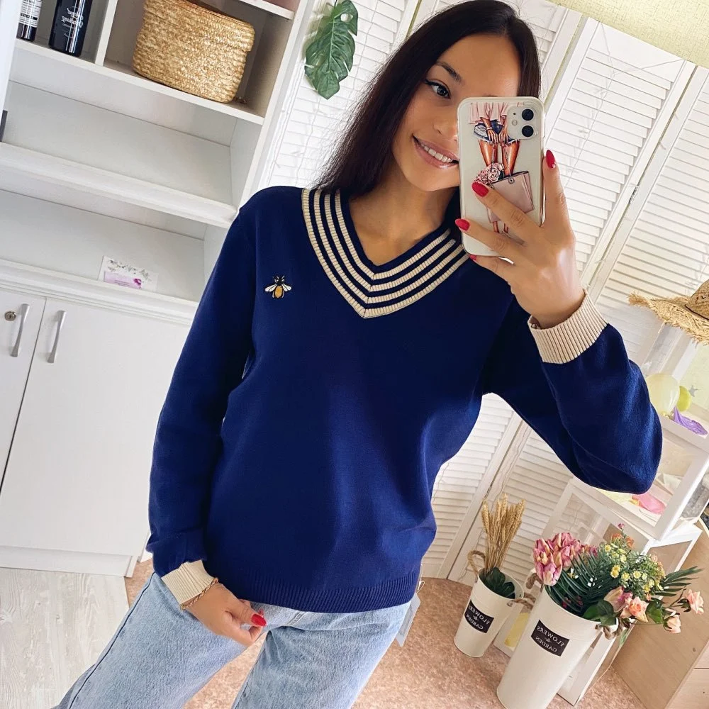 European Style Spring Autumn Women Bee Embroidery Sweater