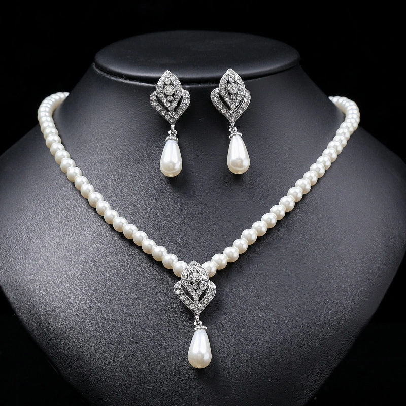 New pearl necklace set women's light luxury niche versatile sweater chain collarbone chain alloy