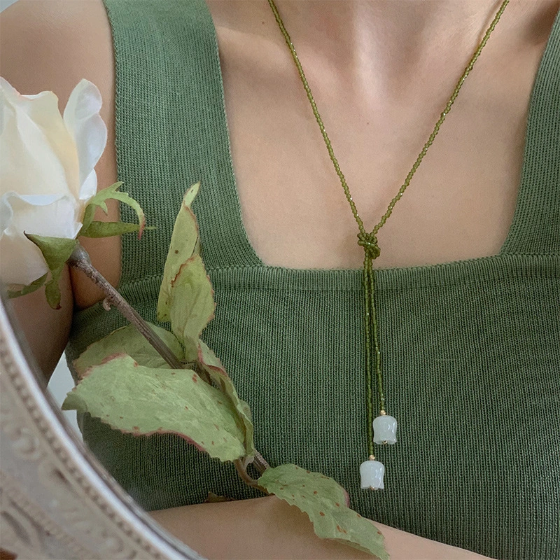 Natural White Jade Lily Olive Green Crystal Winding Necklace