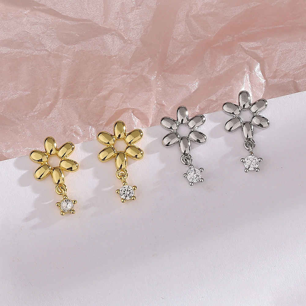 Zircon Small Flower Earrings Sweet Japanese