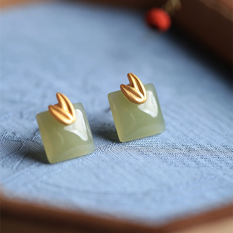 Hetian Jade Gold-plated Bamboo Leaf Ear Studs