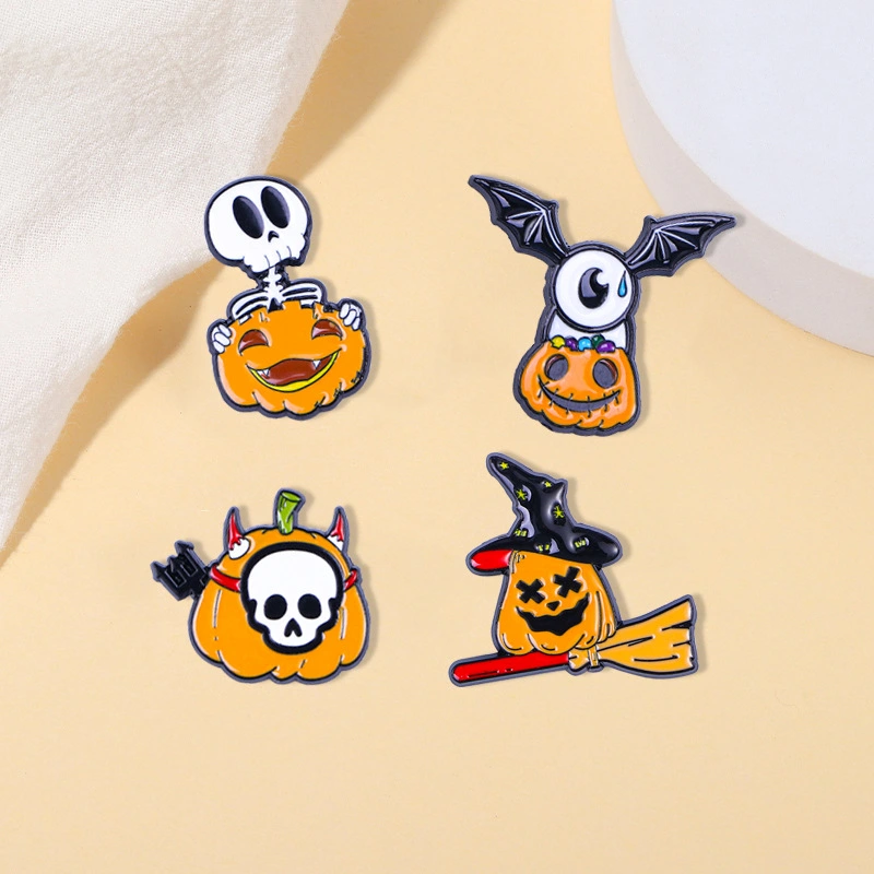 Halloween Cartoon Brooch Pumpkin Head Bat Badge Accessories