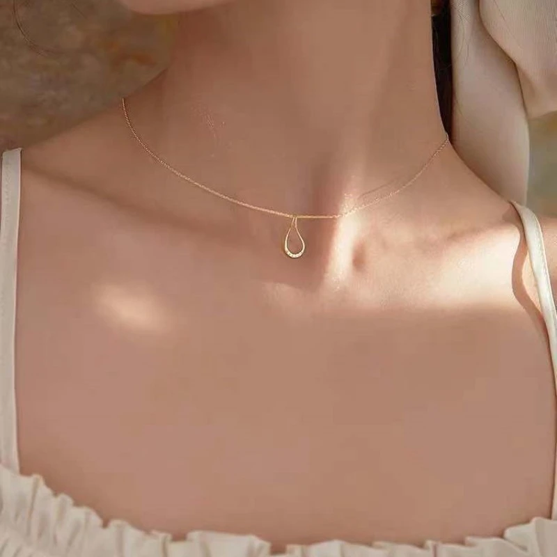 Special-interest Design Water Drop Pendant Necklace Female Clavicle