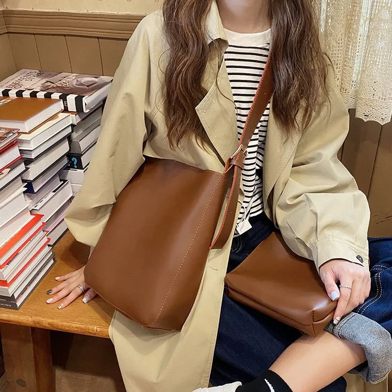 Retro Crossbody Korean Versatile One-shoulder Brown Messenger Bag