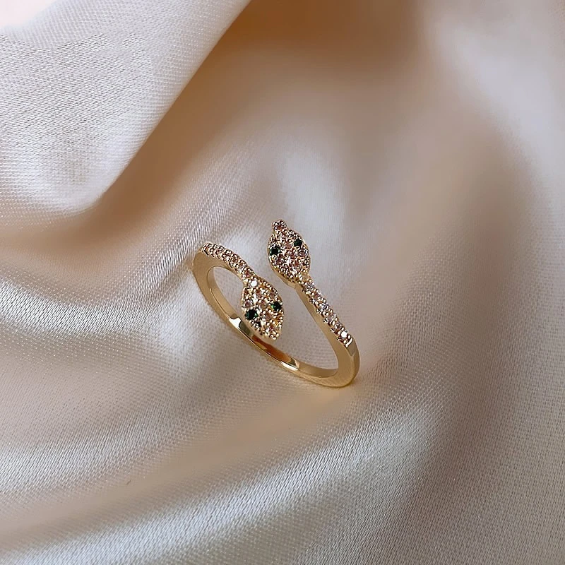 Fashionable And Luxurious High-end Snake Ring