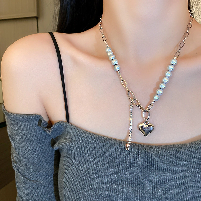 Diamond Heart Reflective Pearl Necklace