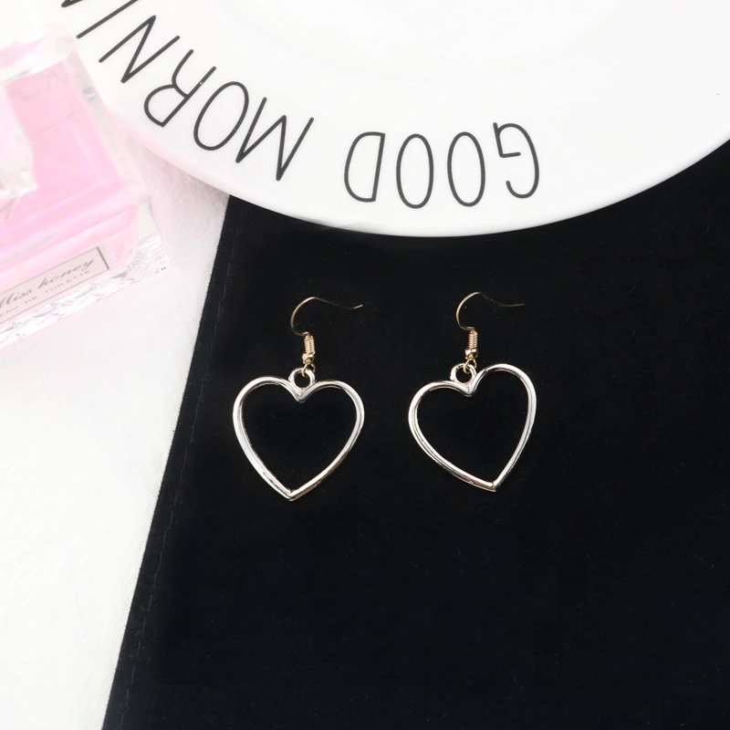 All-matching Hollow Five-pointed Star Chain Stud Earrings Simple Ladies