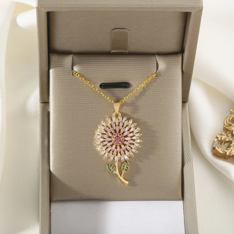 Women's Fashion Sun Flower Pendant Necklace