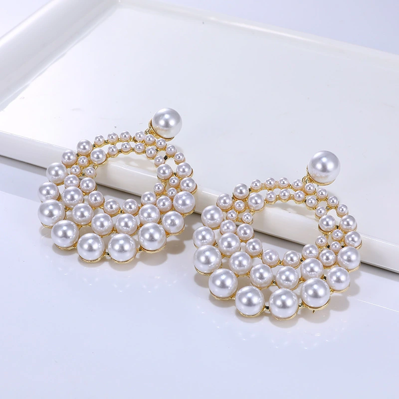 European And American Style Pearl Hollowed-out Earrings Geometric Round