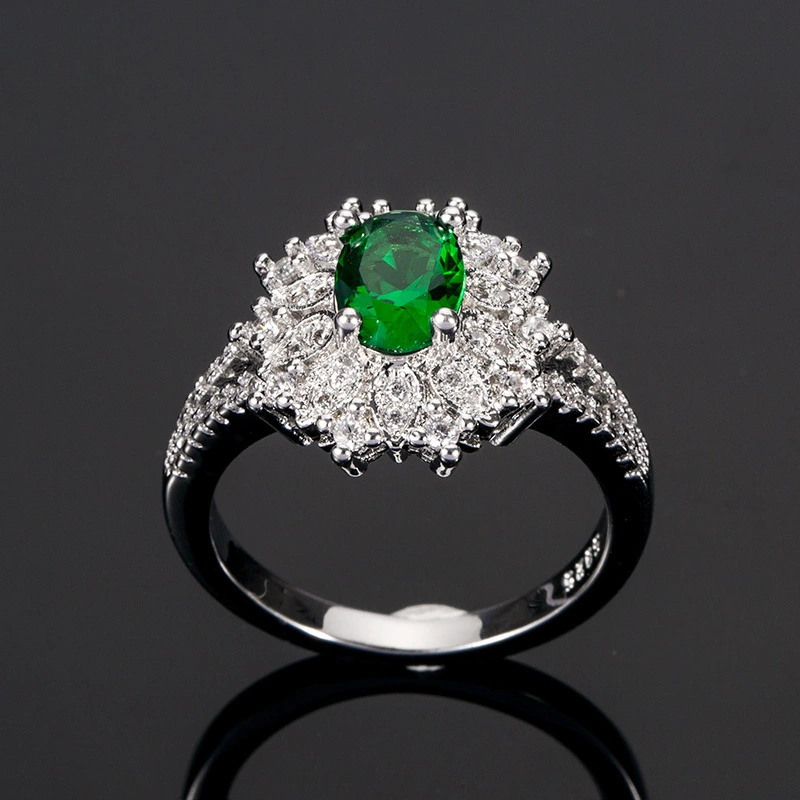 Fashionable temperament green zirconia gemstone ring emerald with diamonds ring