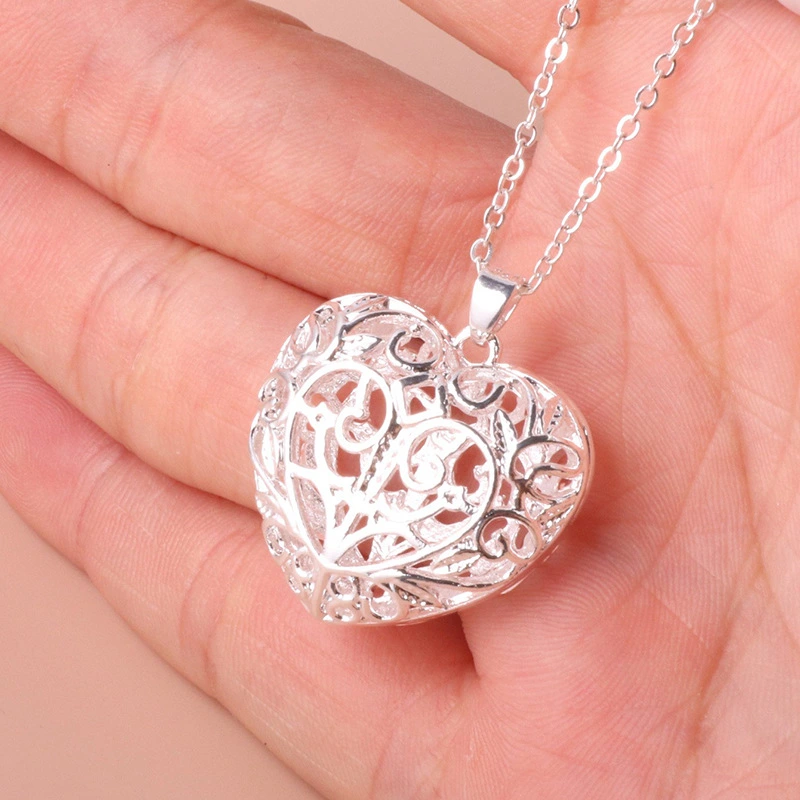 Hot Fashion Pretty Heart Necklace + Pendant