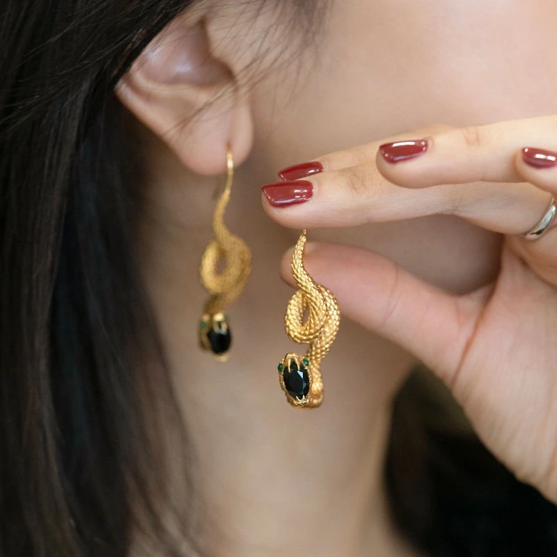 Gold-plated Obsidian Mysterious Spirit Snake Earrings Rich Embellishment