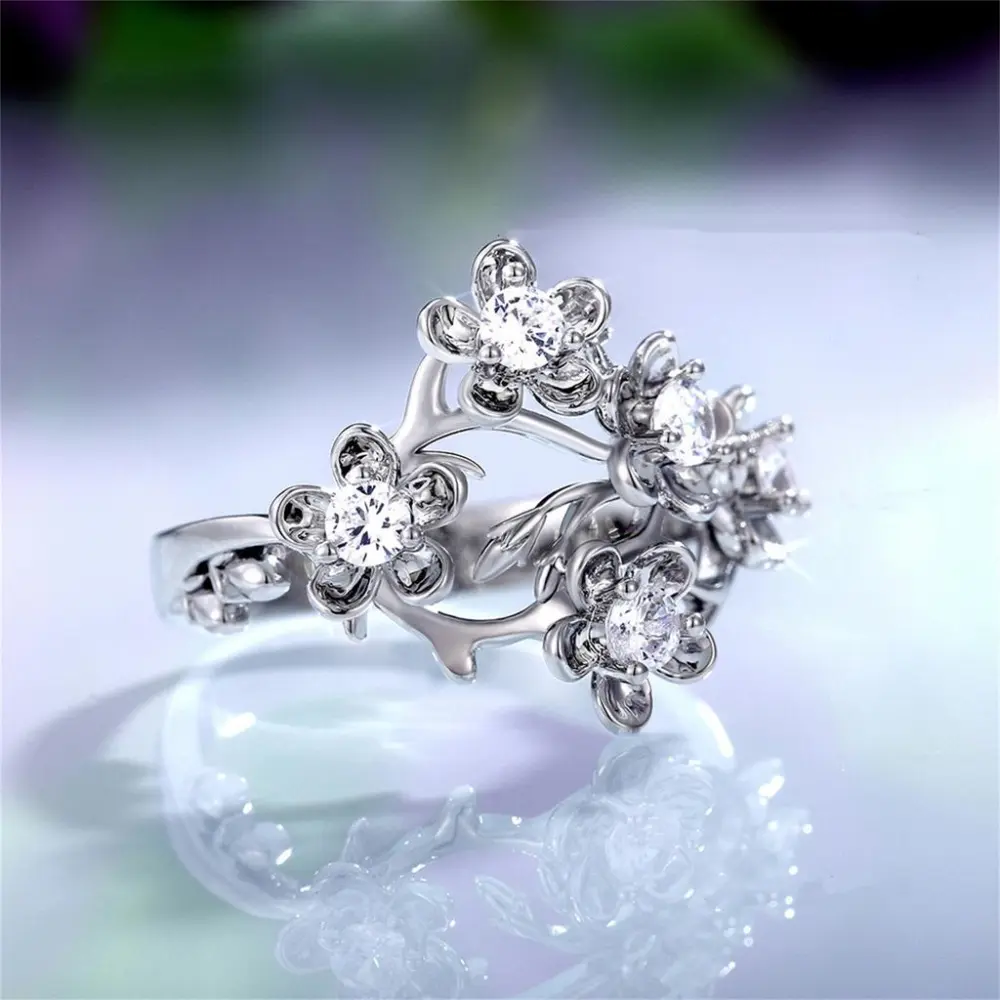 Retro Wild Flower Zircon Ladies Anniversary Hand Jewelry Ring