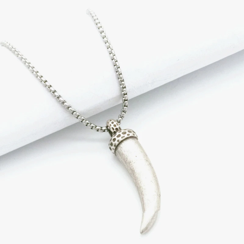 Retro Titanium Steel Wolf Tooth Pendant Punk Man's Stainless Steel Necklace