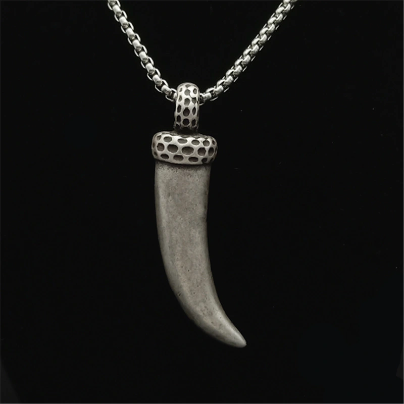 Retro Titanium Steel Wolf Tooth Pendant Punk Man's Stainless Steel Necklace
