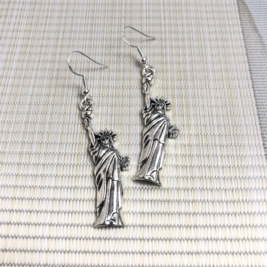 Simple Statue Of Liberty 925 Silver Pin Earrings