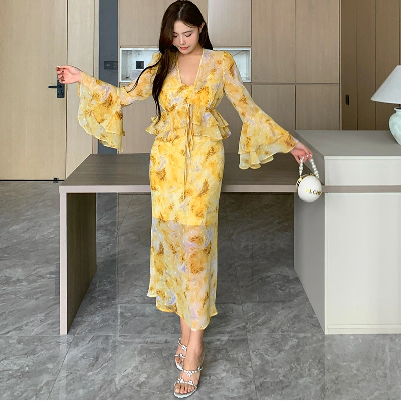 Women's Fashionable Mermaid Bell Sleeve Dress