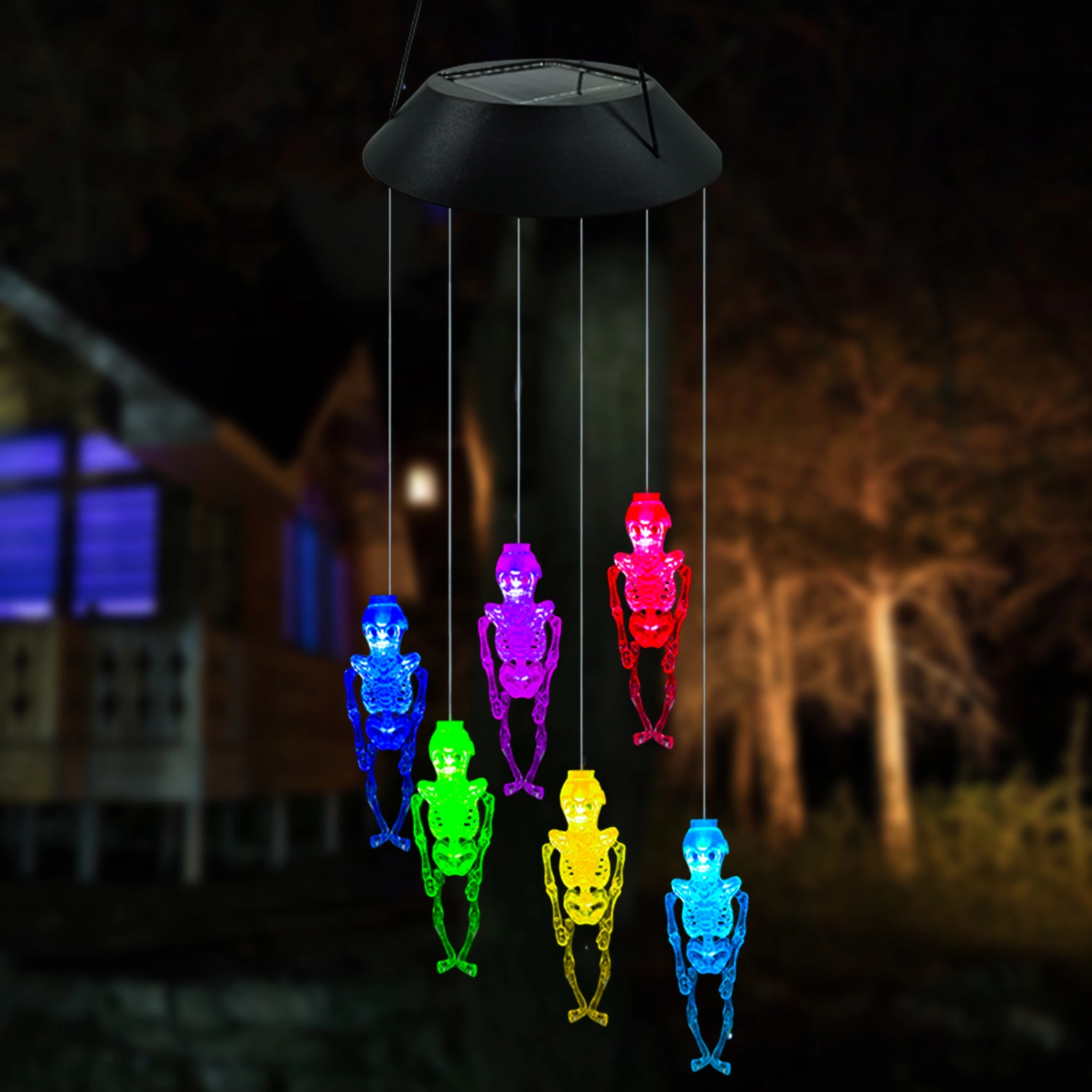 Skull Wind Chime Lamp with Light Sensor Auto ON/OFF IP55 Waterproof Solar Skull Wind Chime Halloween Party Hanging Decoration
