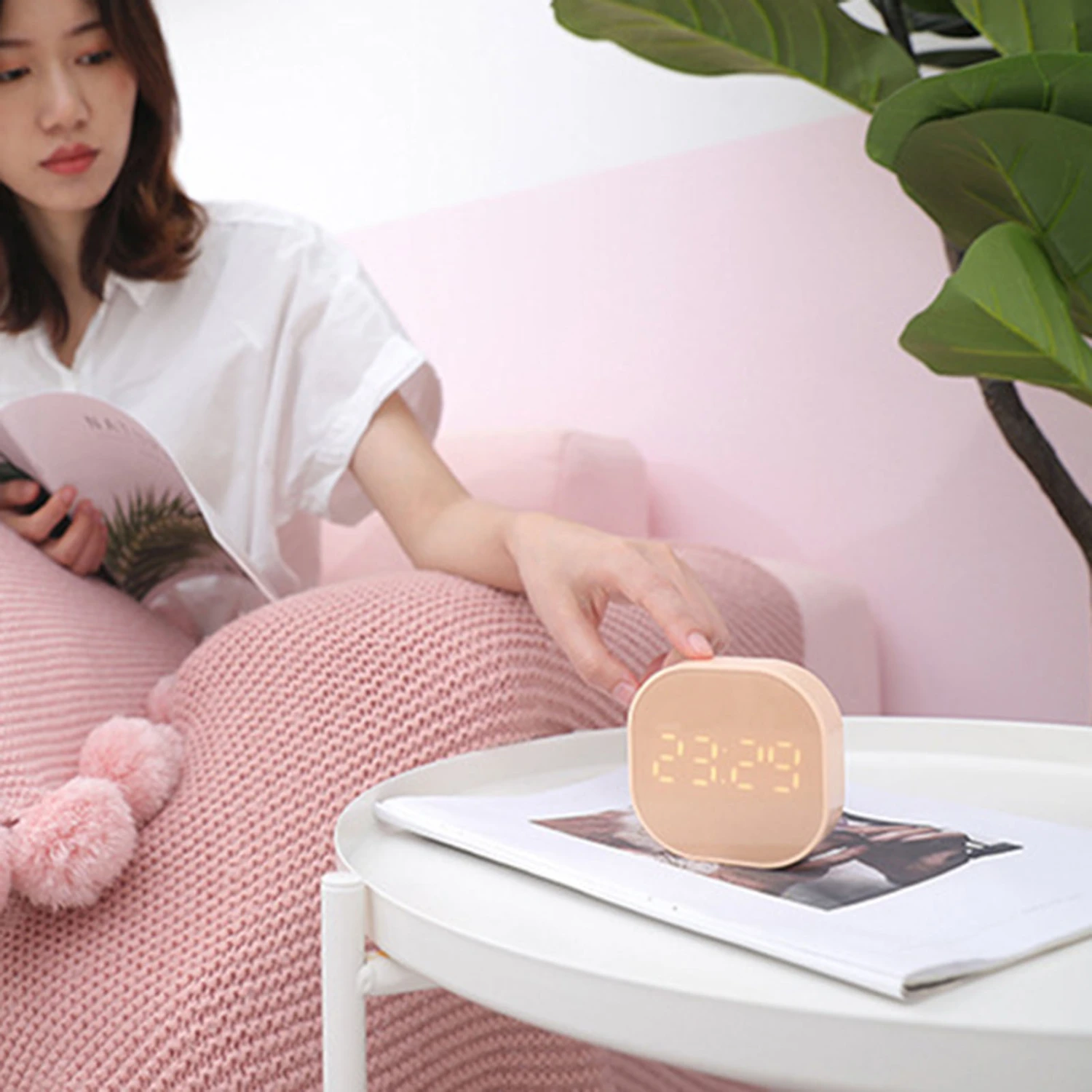 1 Set Alarm Clock with Dual Alarms Timer Magnetic Attachment Digital Alarm Clock for Bedrooms Desks Travel 