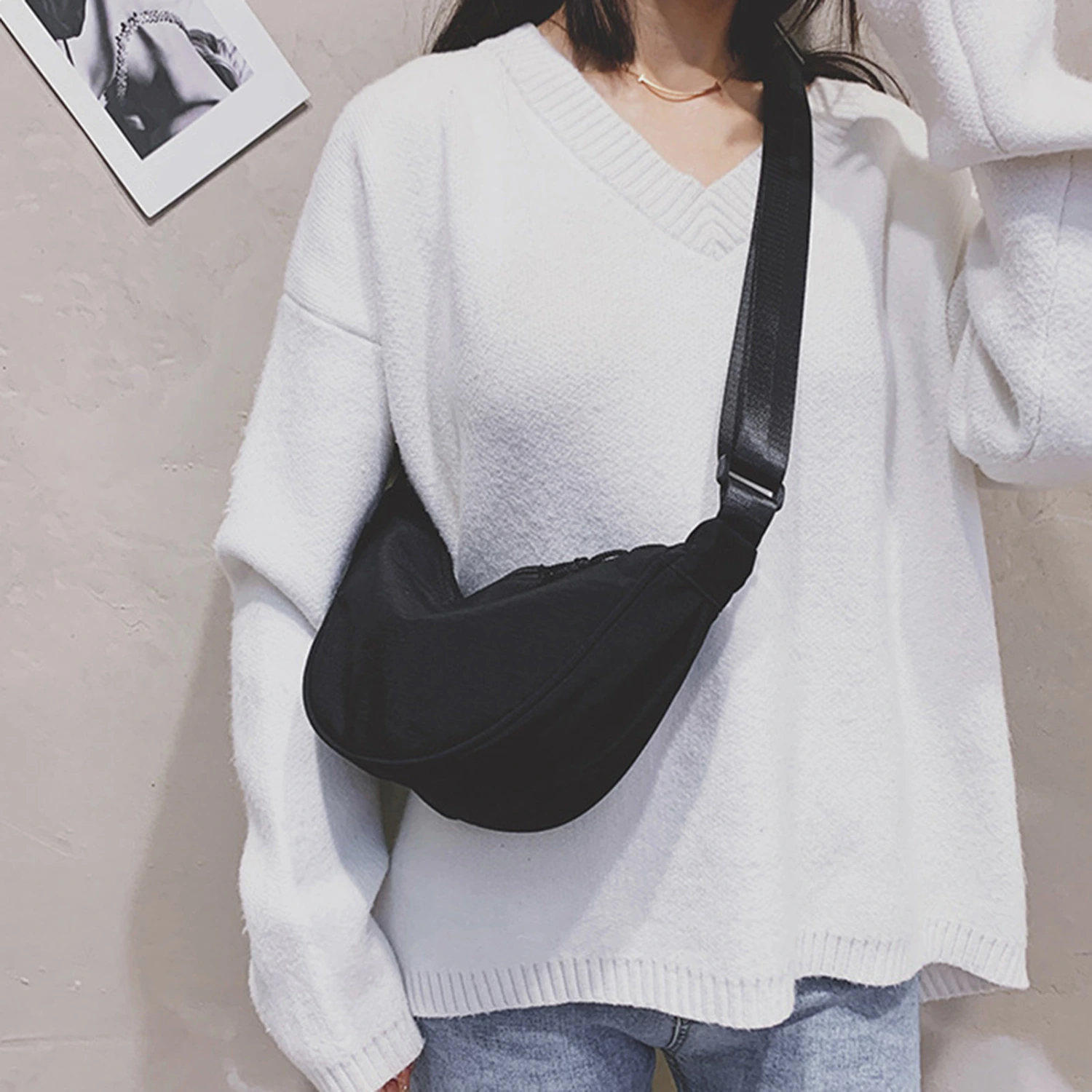 Women Crossbody Bag Adjustable Strap Zipper Large Capacity Casual Nylon Ladies Single Shoulder Dumpling Bag Daily Use