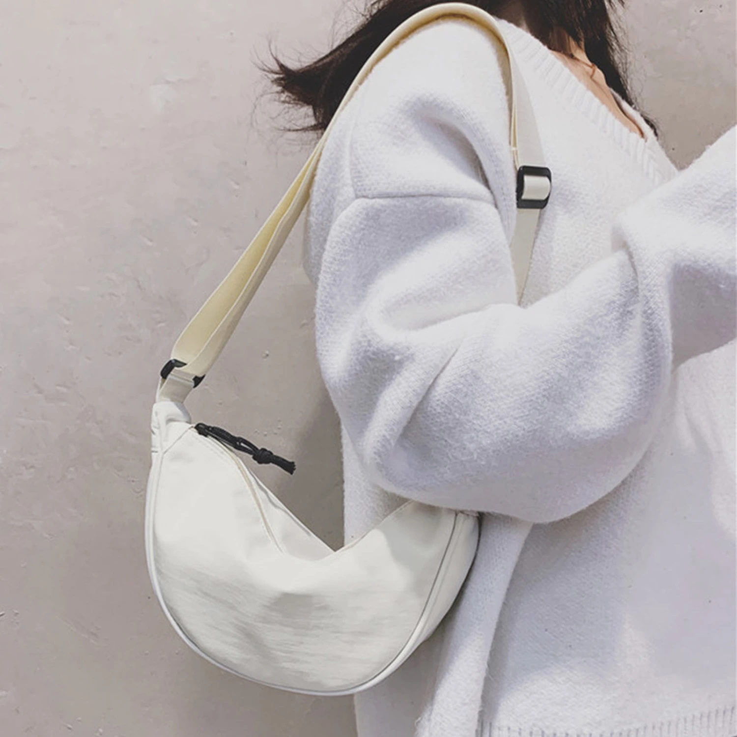 Women Crossbody Bag Adjustable Strap Zipper Large Capacity Casual Nylon Ladies Single Shoulder Dumpling Bag Daily Use