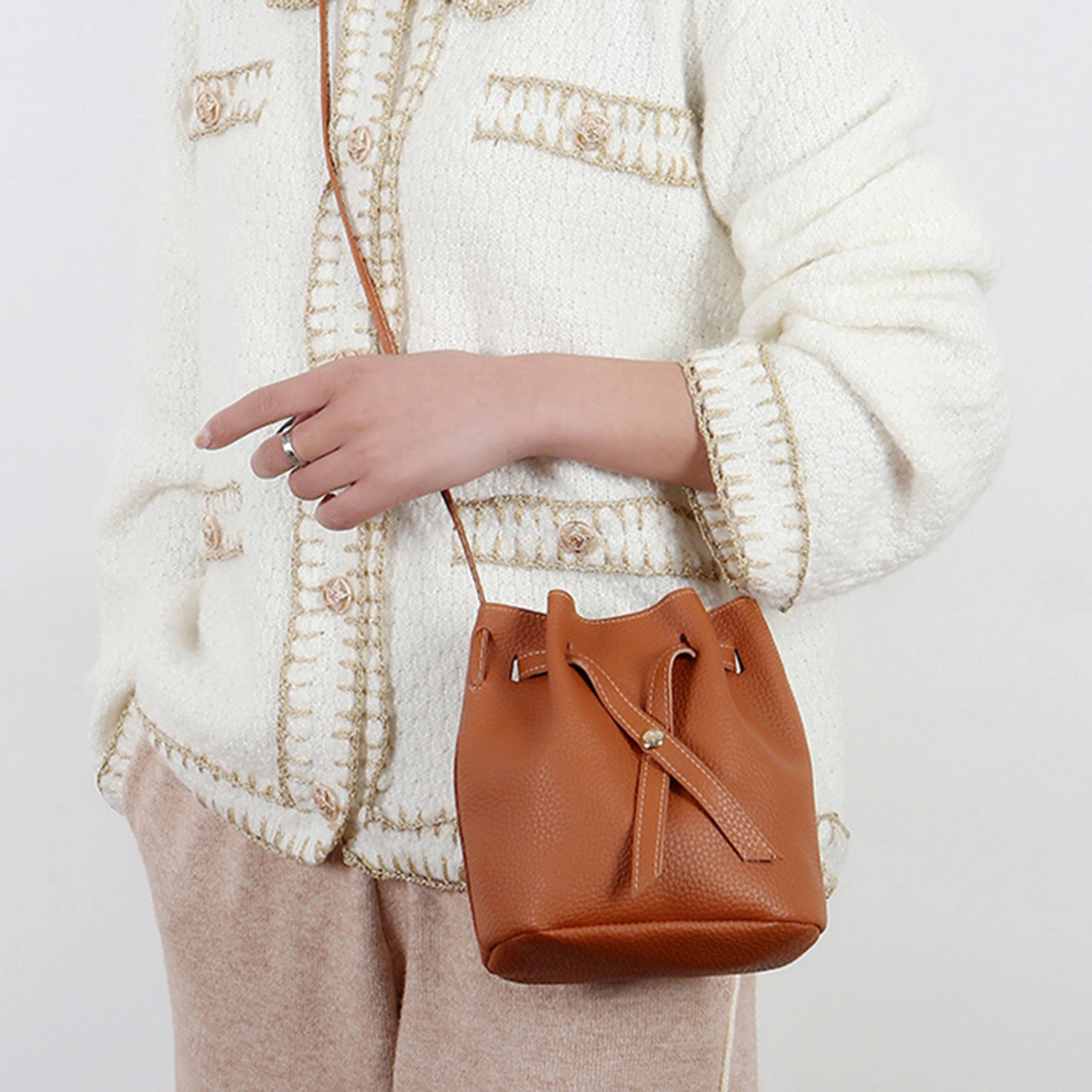 Shoulder Bag Drawstring Buckle High Capacity Lychee Pattern Women Bucket Purses Hand Bag Fashion Accessories