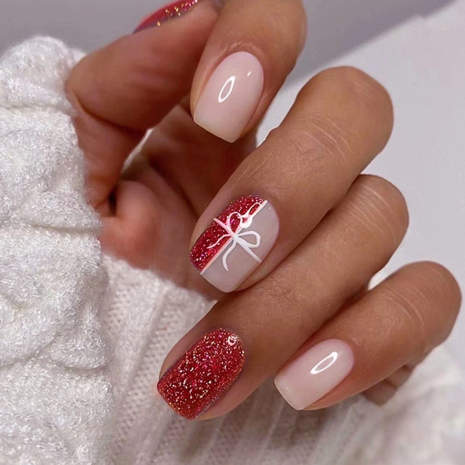 Christmas Press on Nails 24Pcs Short Nails with Bow Glitter Design