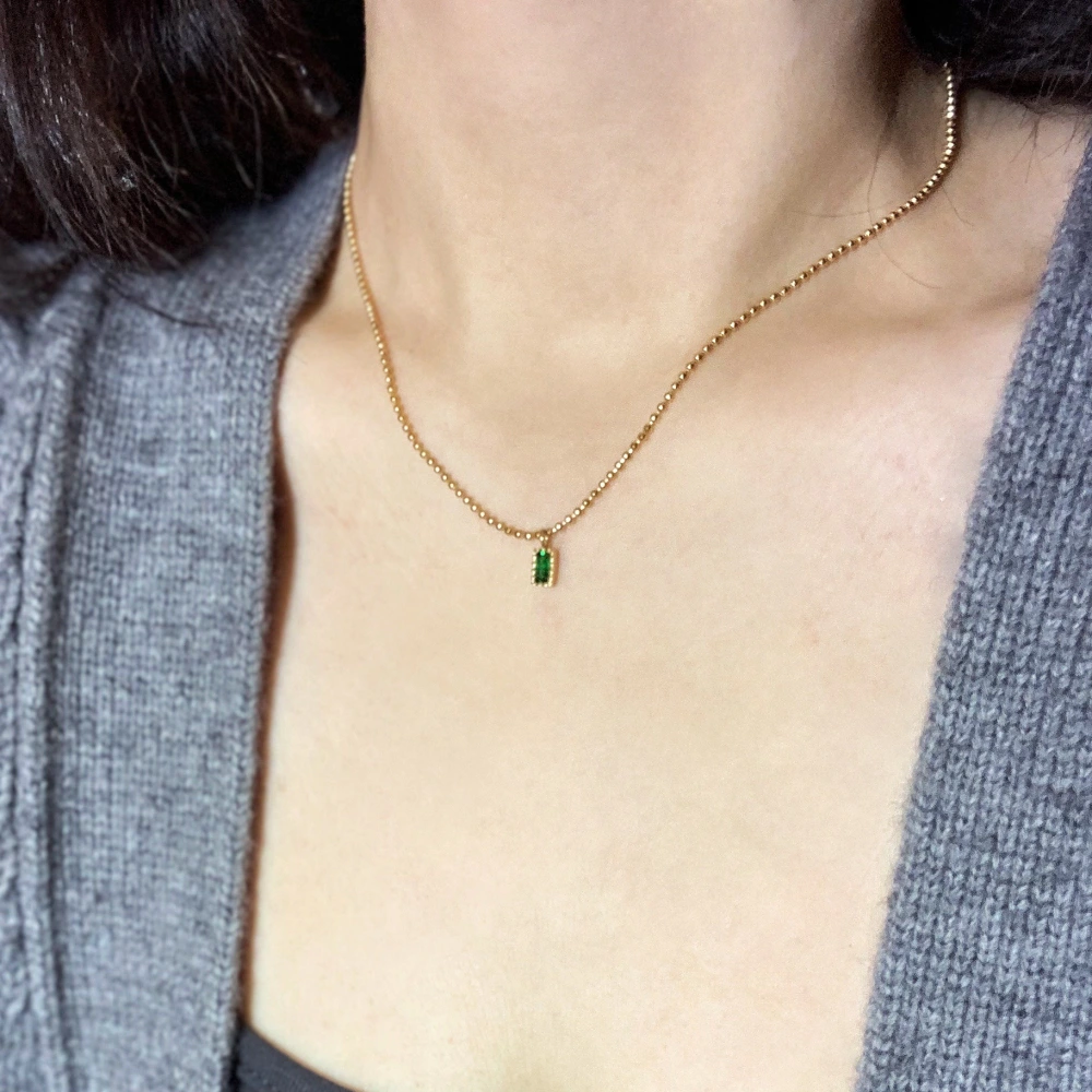 Light Luxury Emerald Small Square Diamond Titanium Steel Gold-plated Clavicle Necklace