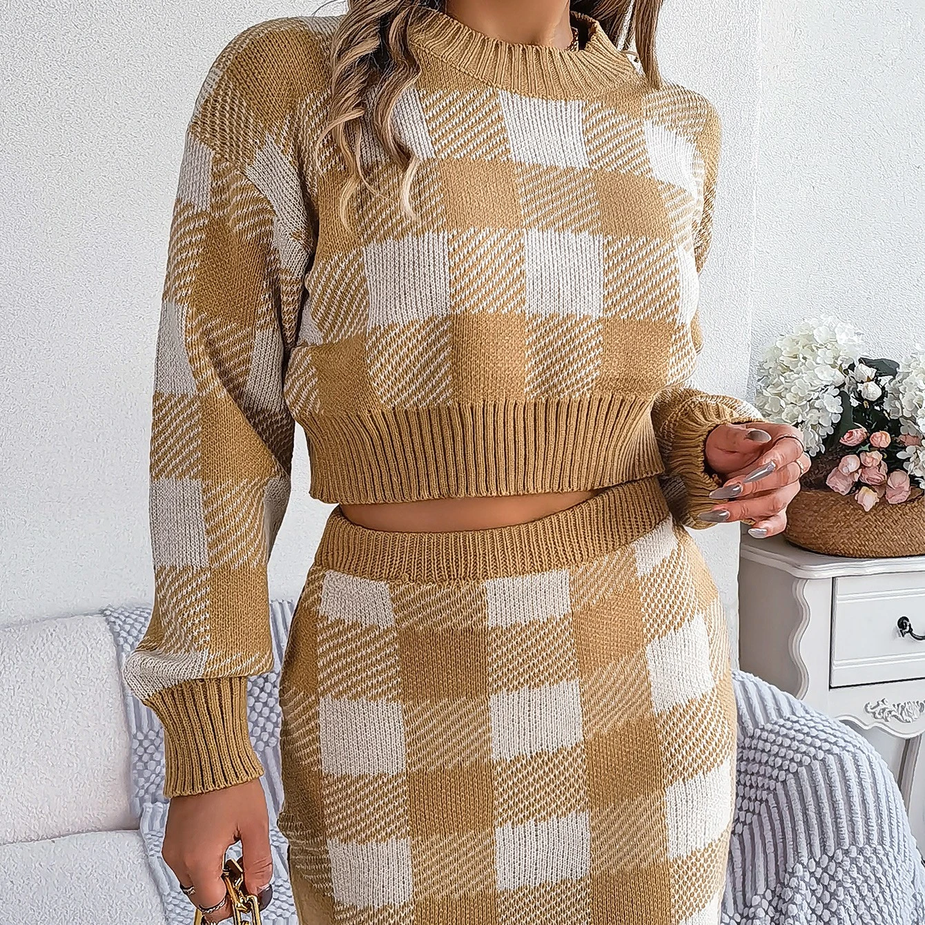 Midriff Baring Sweater Sheath Skirt Suit