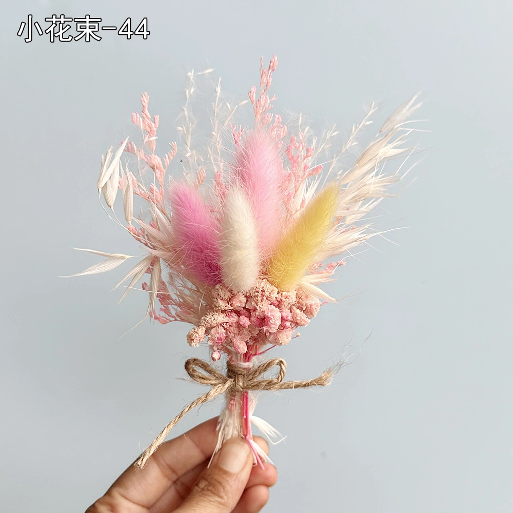 6pcs Mini Natural Flower Bouquet Portable Small Dried Flower Bouquet Gift Box Decorative Bouquet