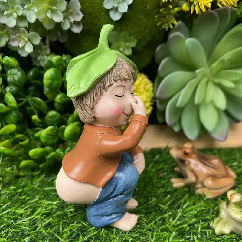 Resin Toileting Boy Ornament  Toileting Boy Ornament Resin Ornament For Garden Home