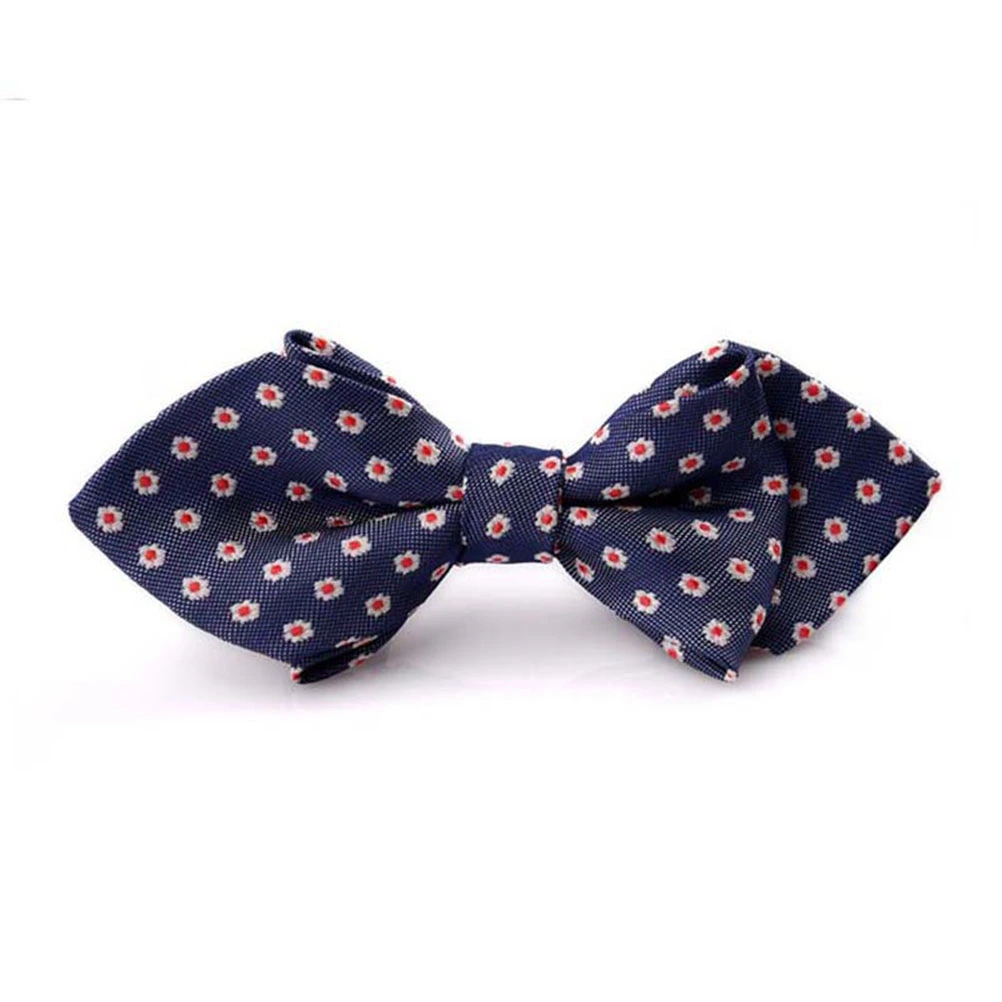 2pcs Pet Bow Ties Dacron Beautiful Animal Bow Ties for Cat Dog (Random Pattern)