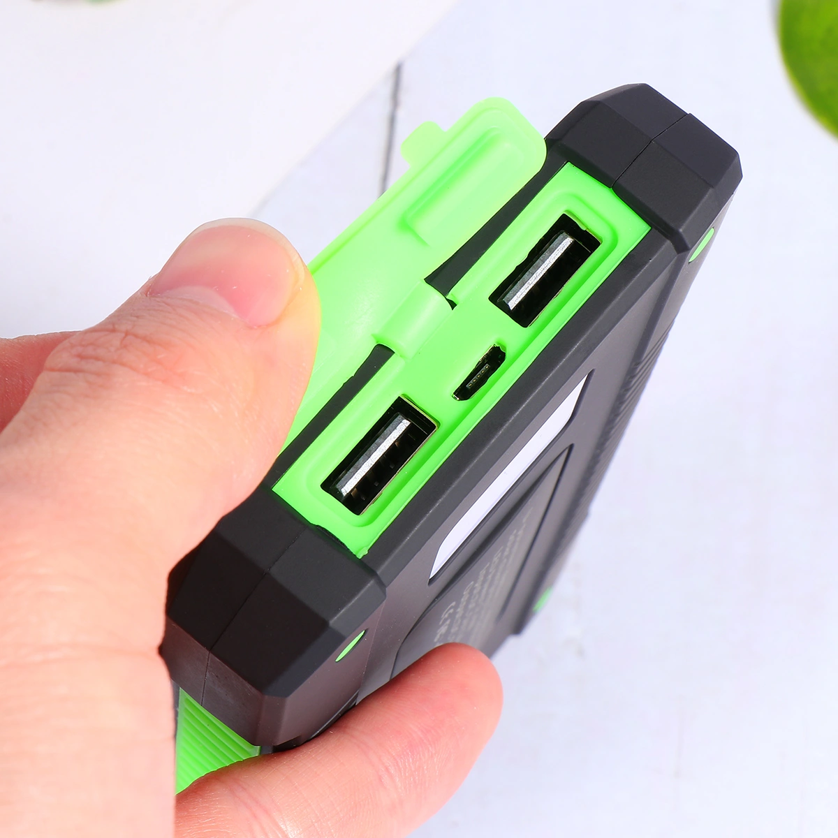 1PC Outdoor Solar Mobile Power Bank 20000mAh Large Capacity Powerbank Multifunction Outdoor Charging Device with Climbing Hook and Data Line and Compass (20000Mah Green)