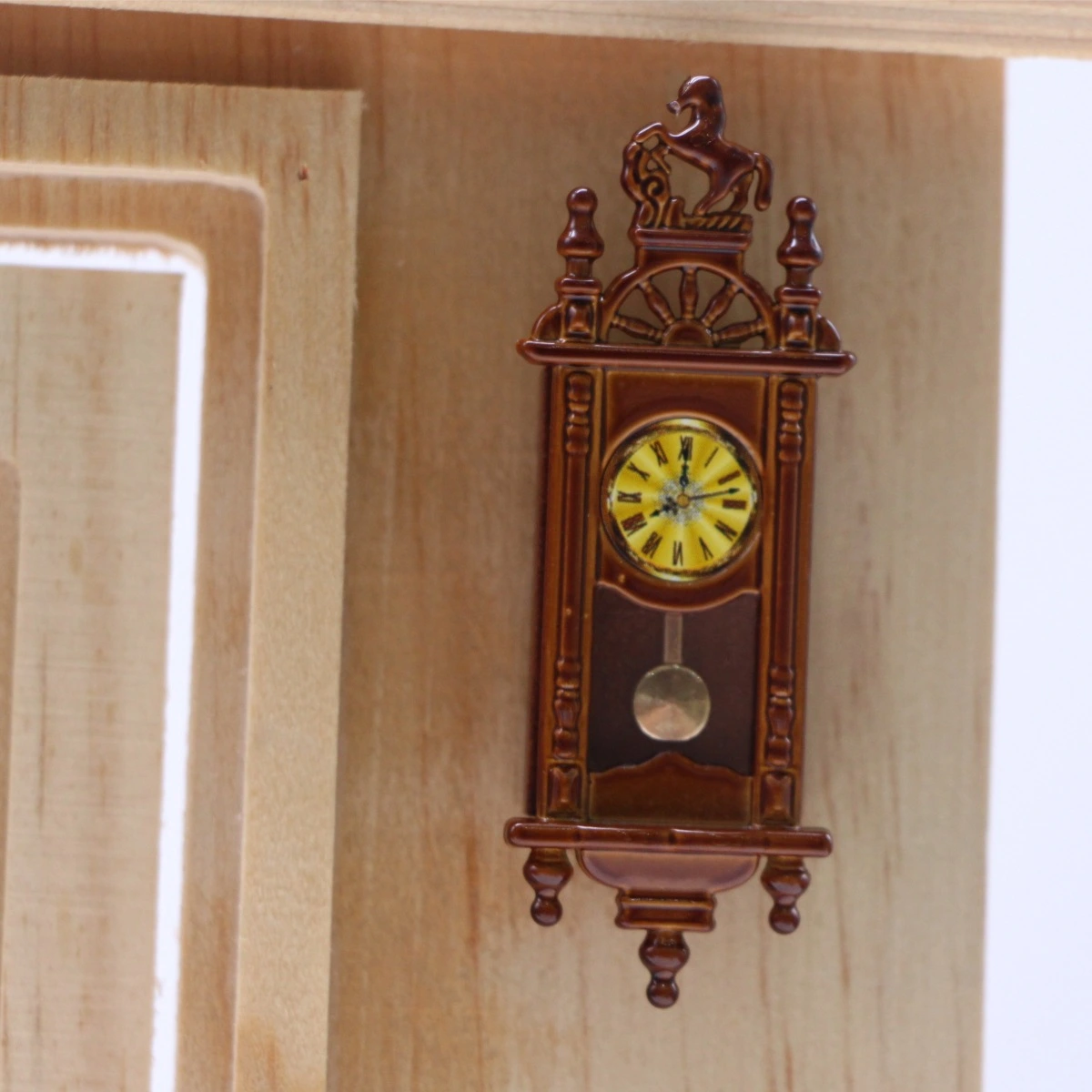 Vintage Pendulum Clock Ornament Miniature Pendulum Clock Decoration Mini House Decor