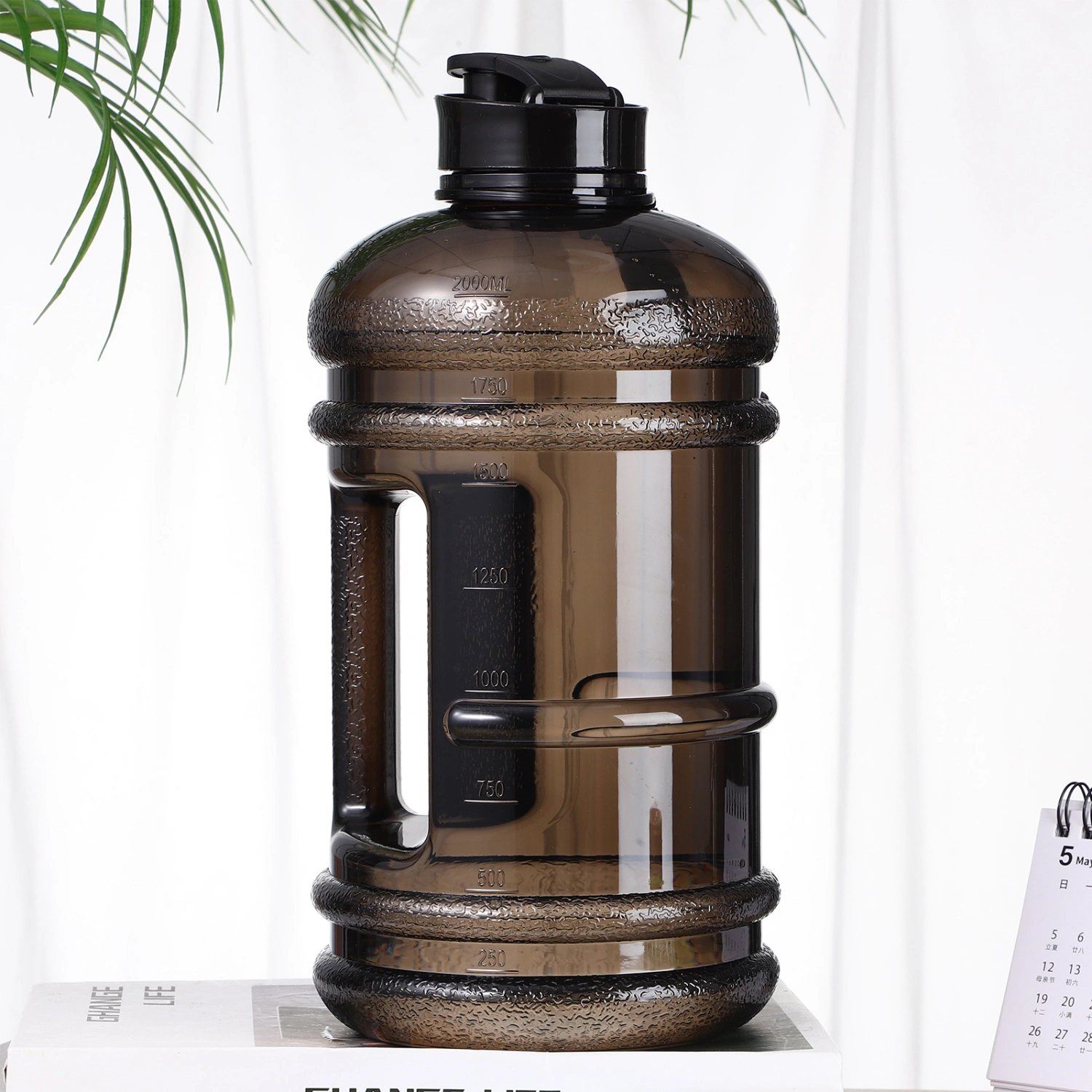 Portable Water Bottle Large Capacity Bottle for Workout Gym Outdoor Sports 73oz
