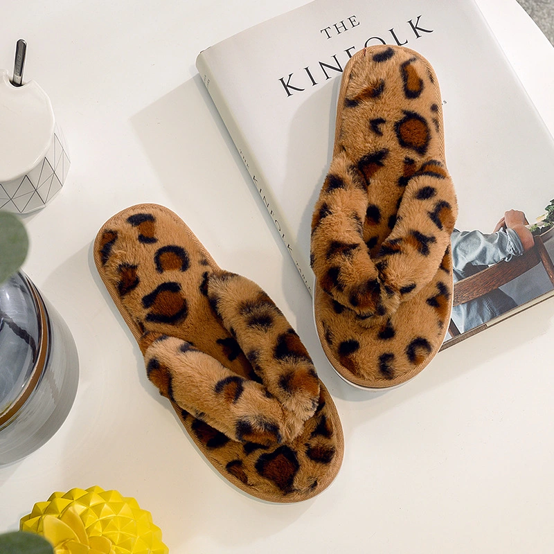 1 Pair of Leopard Pattern Warm Slippers Plush Indoor Slippers for Woman Lady (Size 39/40)