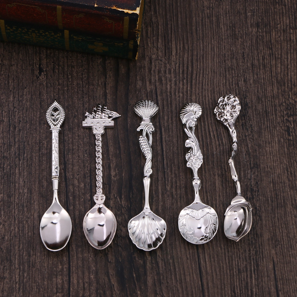 5 Pcs Occident Court Style Retro Coffee Spoons Western Cutlery Set Creative Carved Stirring Spoon for Coffee Ice Cream (Silver)